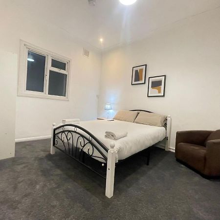 Private Double Room In Stratford London Kültér fotó